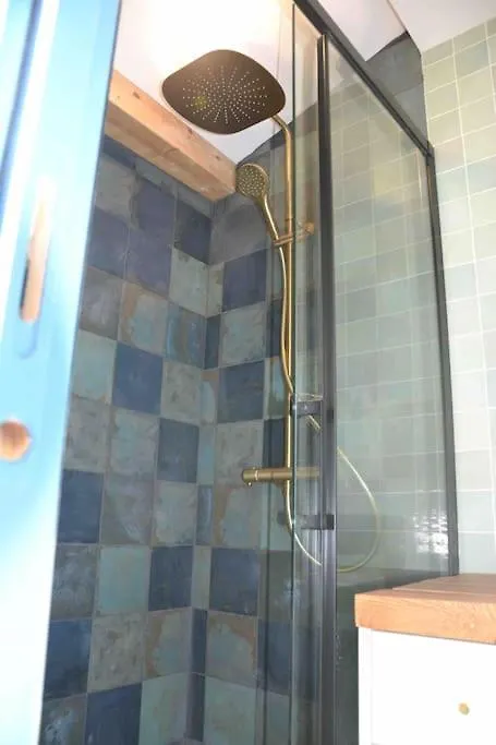 Maisonnette Jardin Jacuzzi Au Coeur De Chambles Hébergement de vacances